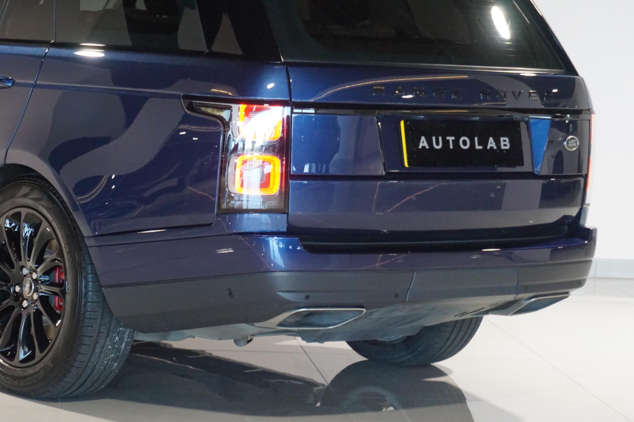 Land Rover Range Rover 2.0 P400e 12.4kWh GPF Vogue SUV 5dr Petrol Plug-in Hybrid Auto 4WD Euro 6 (s/s) (404 ps)